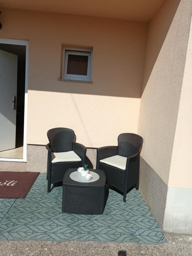 Apartman Hana U Blizini Automotodroma Grobnik I Kostrenski Plaza 코스트레나 외부 사진